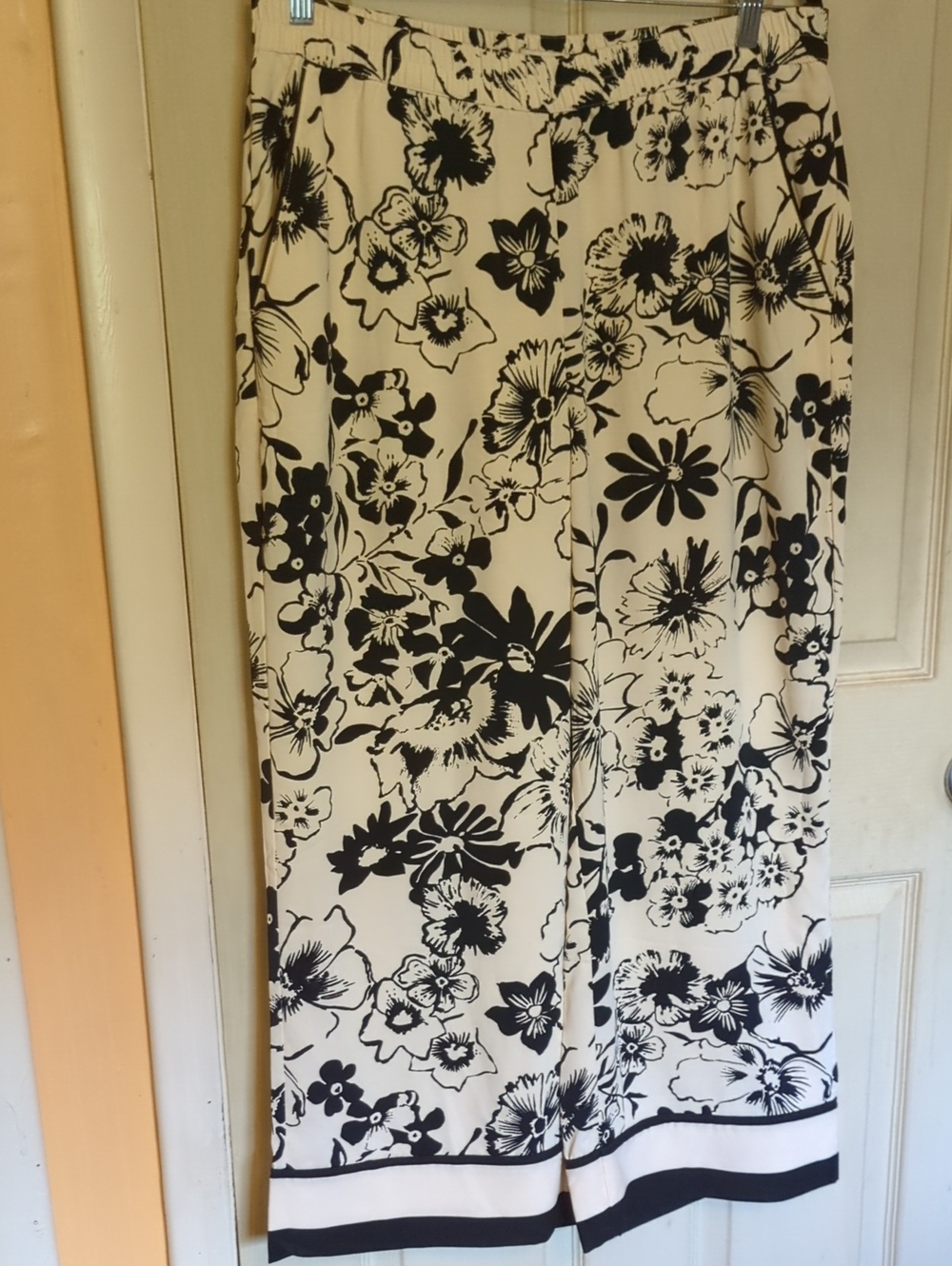 NWOT Abercrombie Fitch Wide Leg Matte Satin Large Petite Matte Satin Pants